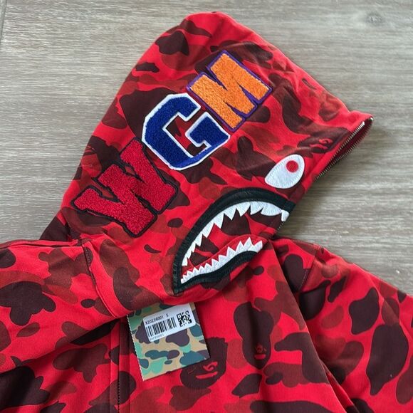 A BATHING APE MEN COLOR CAMO SHARK FULL ZIP HOODIE‎ (RED) SMALL NWT IN PKG - Picture 6 of 8